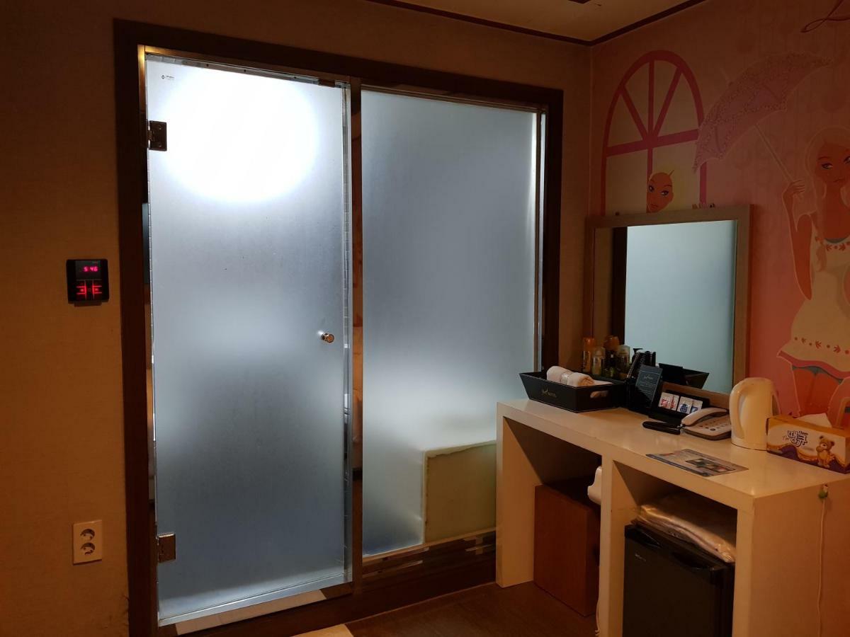 Pocheon Royal Hotel ภายนอก รูปภาพ