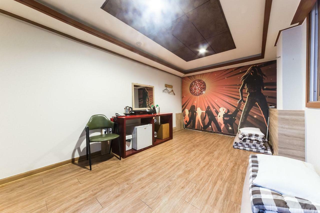Pocheon Royal Hotel ภายนอก รูปภาพ
