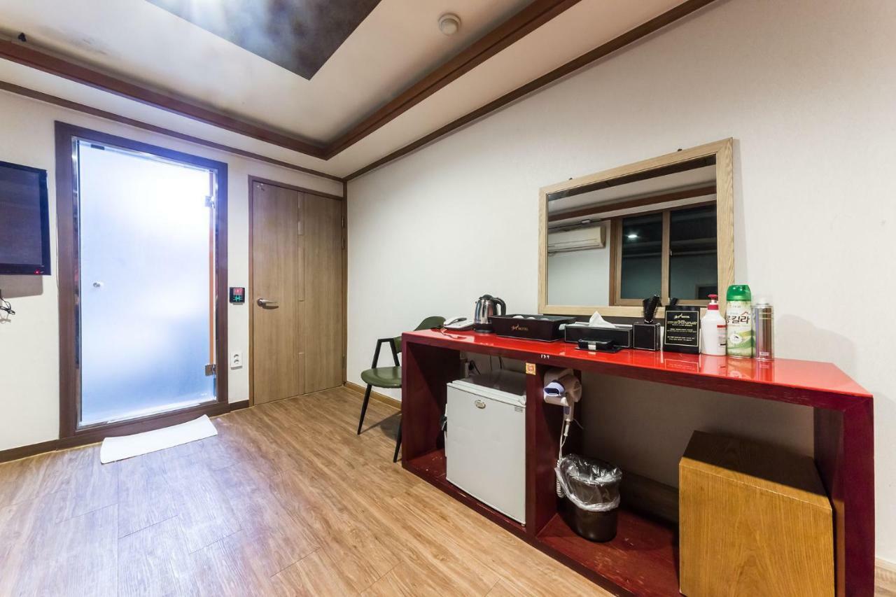 Pocheon Royal Hotel ภายนอก รูปภาพ